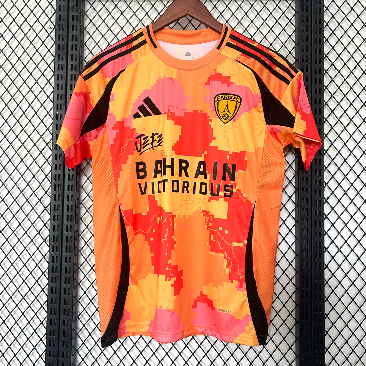 maillot-paris-fc-25-26-third-orange-dition-sp-ciale-jefe-x-ninho