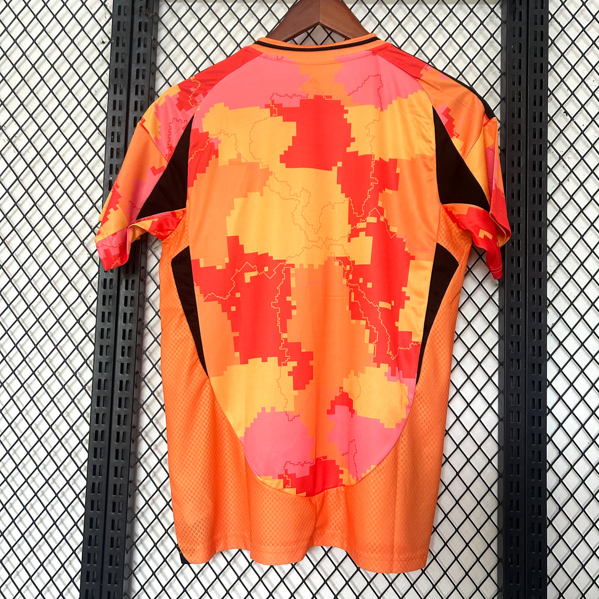 Maillot Paris FC 25 26 Third Orange dition Sp ciale JEFE X Ninho maillot-paris-fc-25-26-third-orange-dition-sp-ciale-jefe-x-ninho