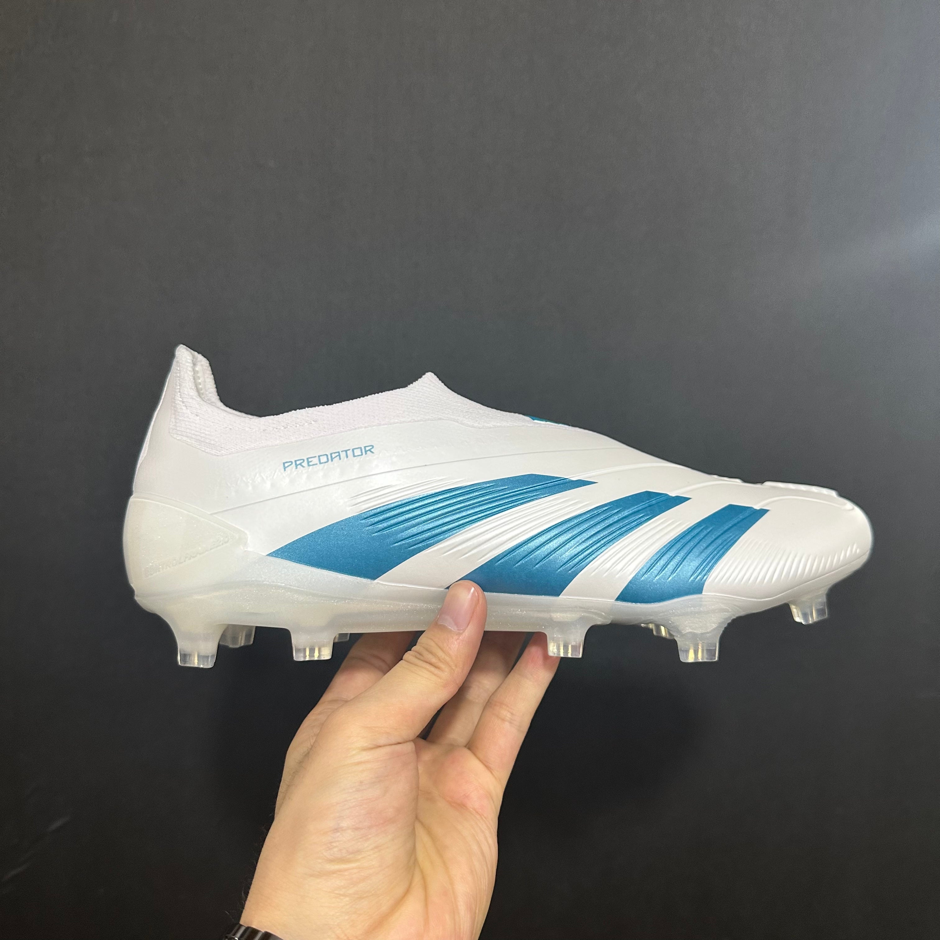 Crampons Élites Adidas Predator Laceless