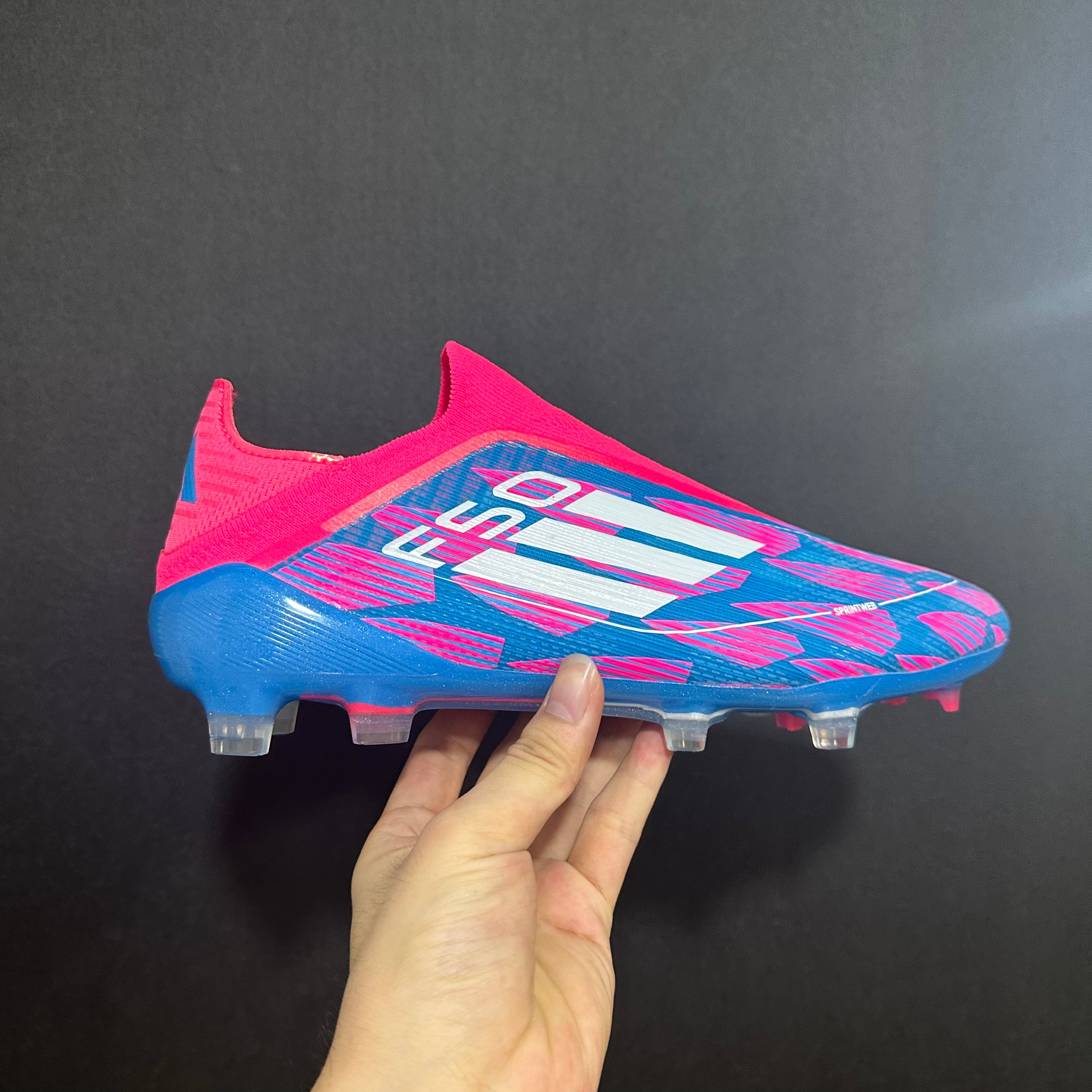 Crampons Élites Adidas F50